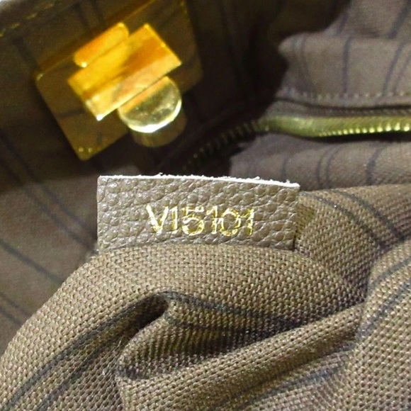 Louis Vuitton  LEATHER TOTE AND POUCH BAG - Picture 8 of 11